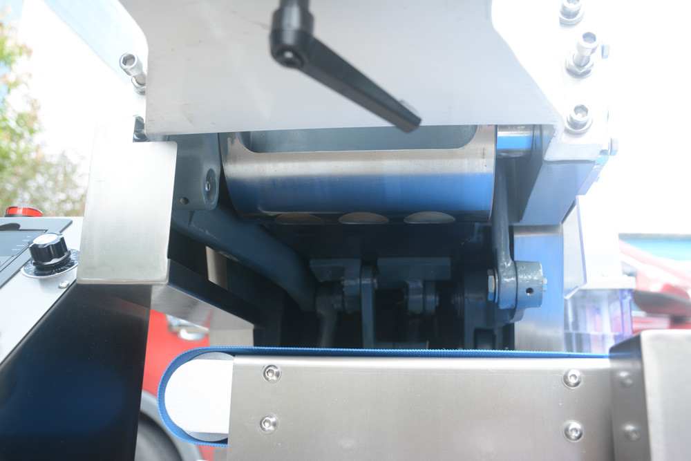 半自动分割滚圆机